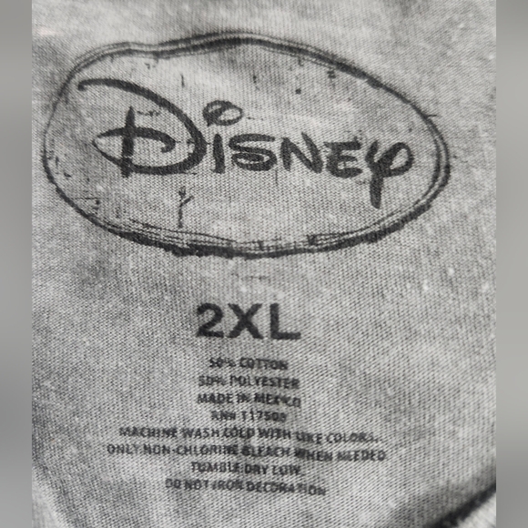 Disney T-Shirt - Picture 2 of 2